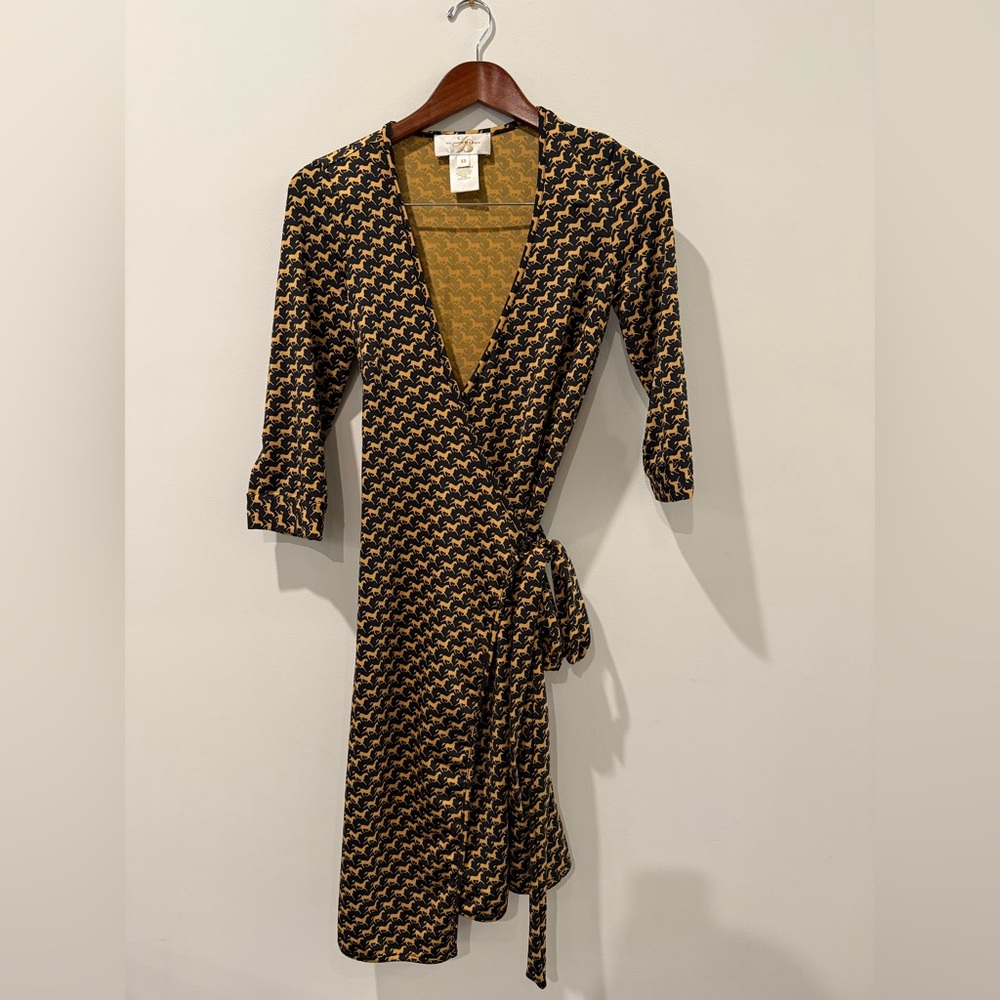 JB by Julie Brown Black and Gold Patterned Dress